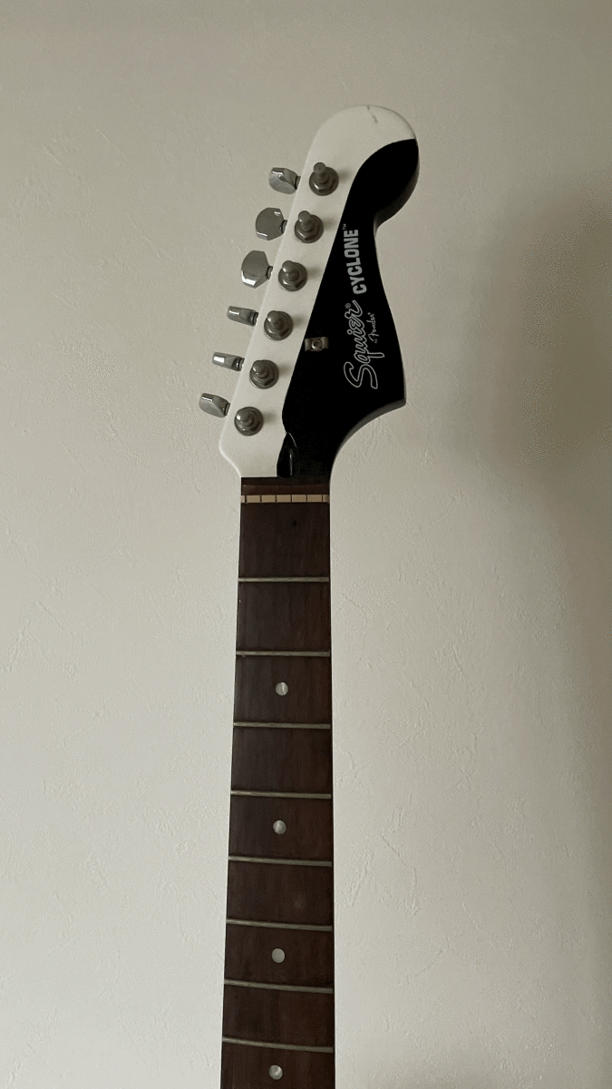 Yahoo!オークション - Squier 「SAWAO CYCLONE B/W」300本限定 Yahoo!オークション - Squier 「SAWAO CYCLONE B/W」300本限定