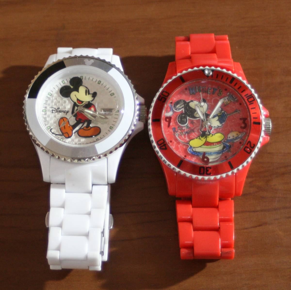 ☆２個セット Disney ディズニー ミッキーマウス ウォッチ 腕時計 ホワイト白 レッド赤 中古品 ジャンク品☆ JChere雅虎拍卖代购