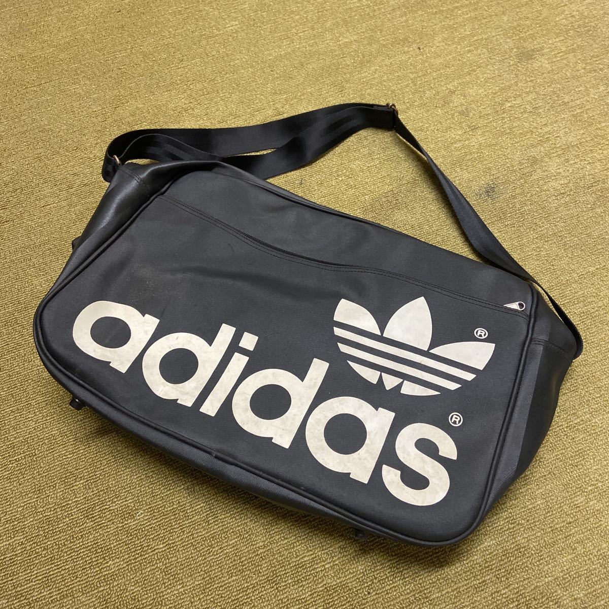 80s adidas アディダス デサント期 ショルダーバッグ スポーツバッグ