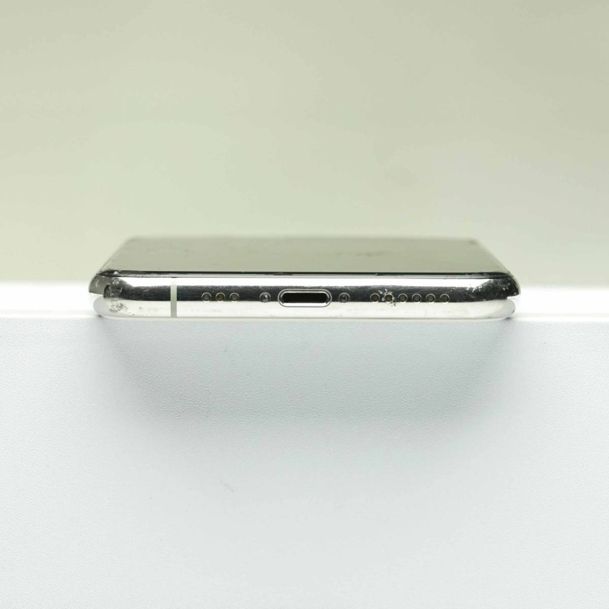iPhone 11 Pro 256GB シルバー MWC82J/A SIMフリー 訳あり品 中古本体 白ロムの画像6