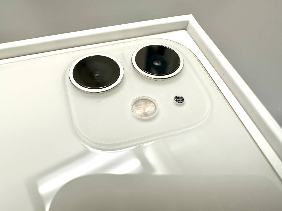 美品】海外版 iPhone 11 128GB ホワイト SIMフリー 元箱付き 全付属品