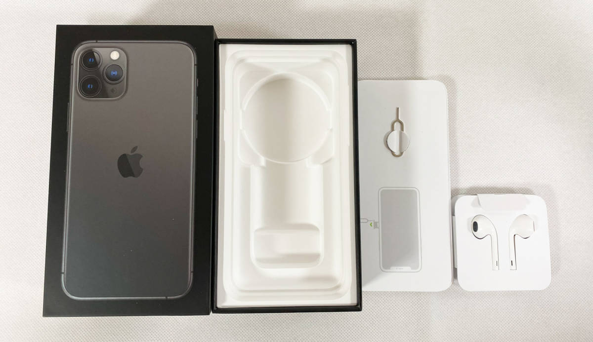 [ earphone unused ]iPhone11 Pro. original box . accessory ( body none )softbank SoftBank iPhone11 Pro 256GB Space gray MWC72J/A