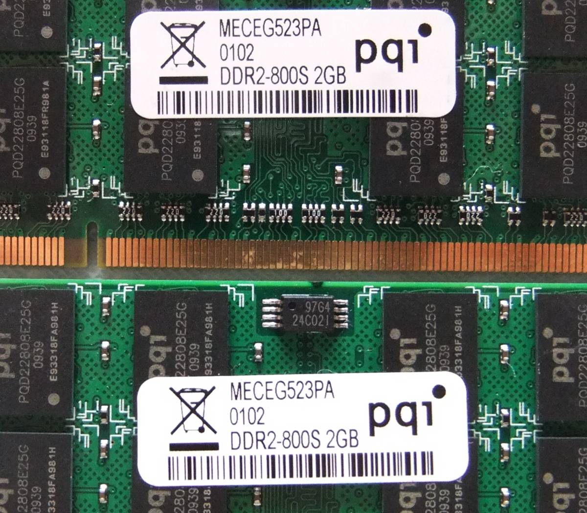 ノートPC用メモリ pqi 2GB DDR2-800S MECEG523PA 2GBX2 計：4GB 中古 3 _画像3