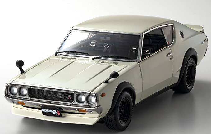送込 京商 1/18 日産 スカイライン 2000 GT-R KPGC110 ホワイト
