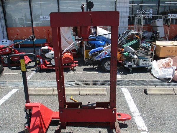 埼玉県熊谷市引き取り限定】 MASADA マサダ製作所 15ton 手動式矯正