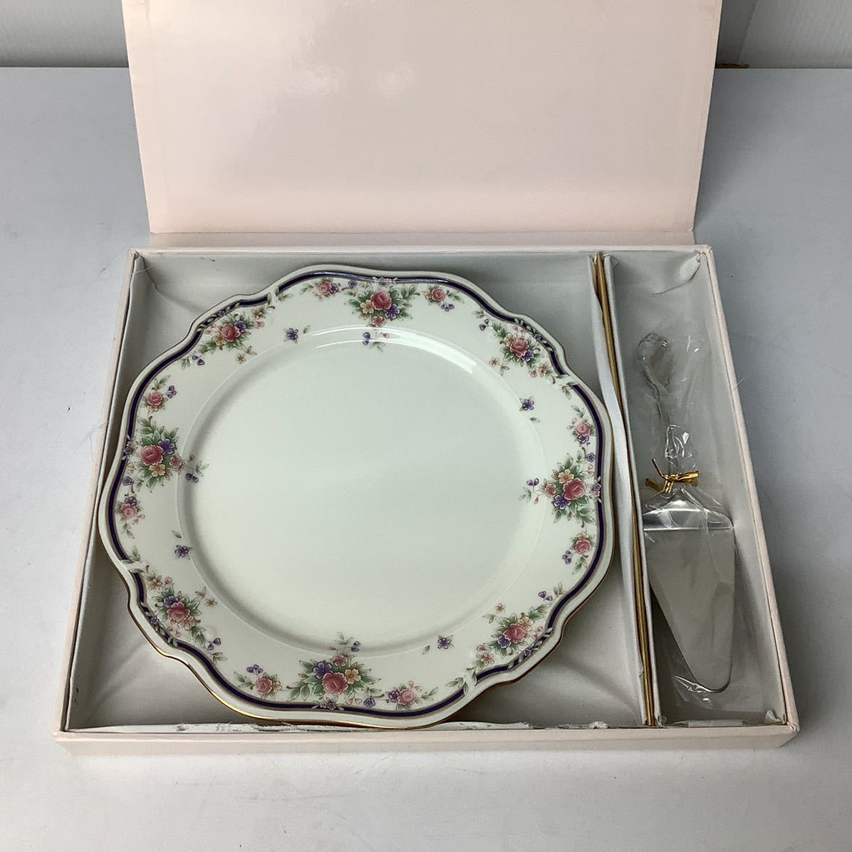 ノリタケ Noritake コンテンポラリー 箱付き プレート皿 ケーキサーバー セット【Y755】_画像1