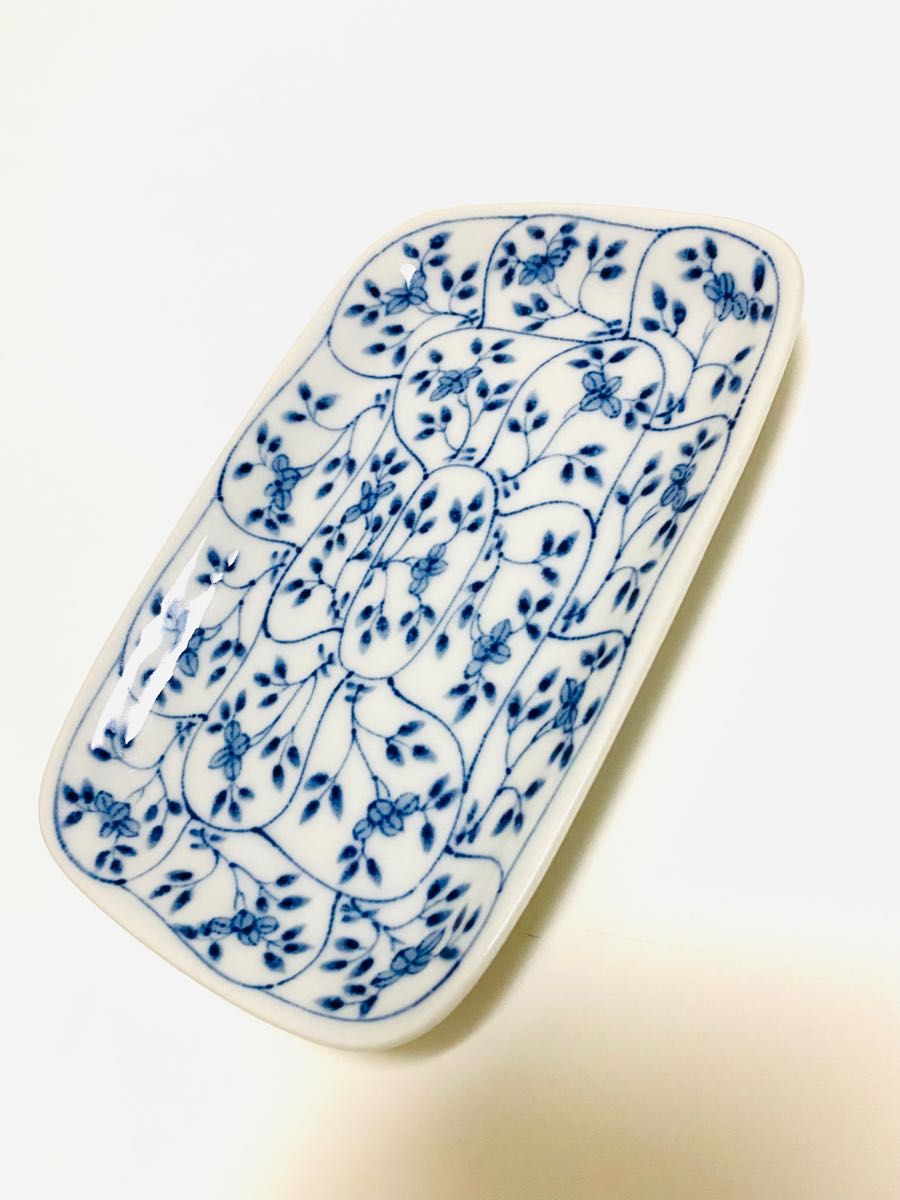 たち吉 花柄 角皿2枚 丸皿2枚 和食器 取り皿 小皿4枚セット たち吉 花柄 角皿2枚 丸皿2枚 和食器 取り皿 小皿4枚セット