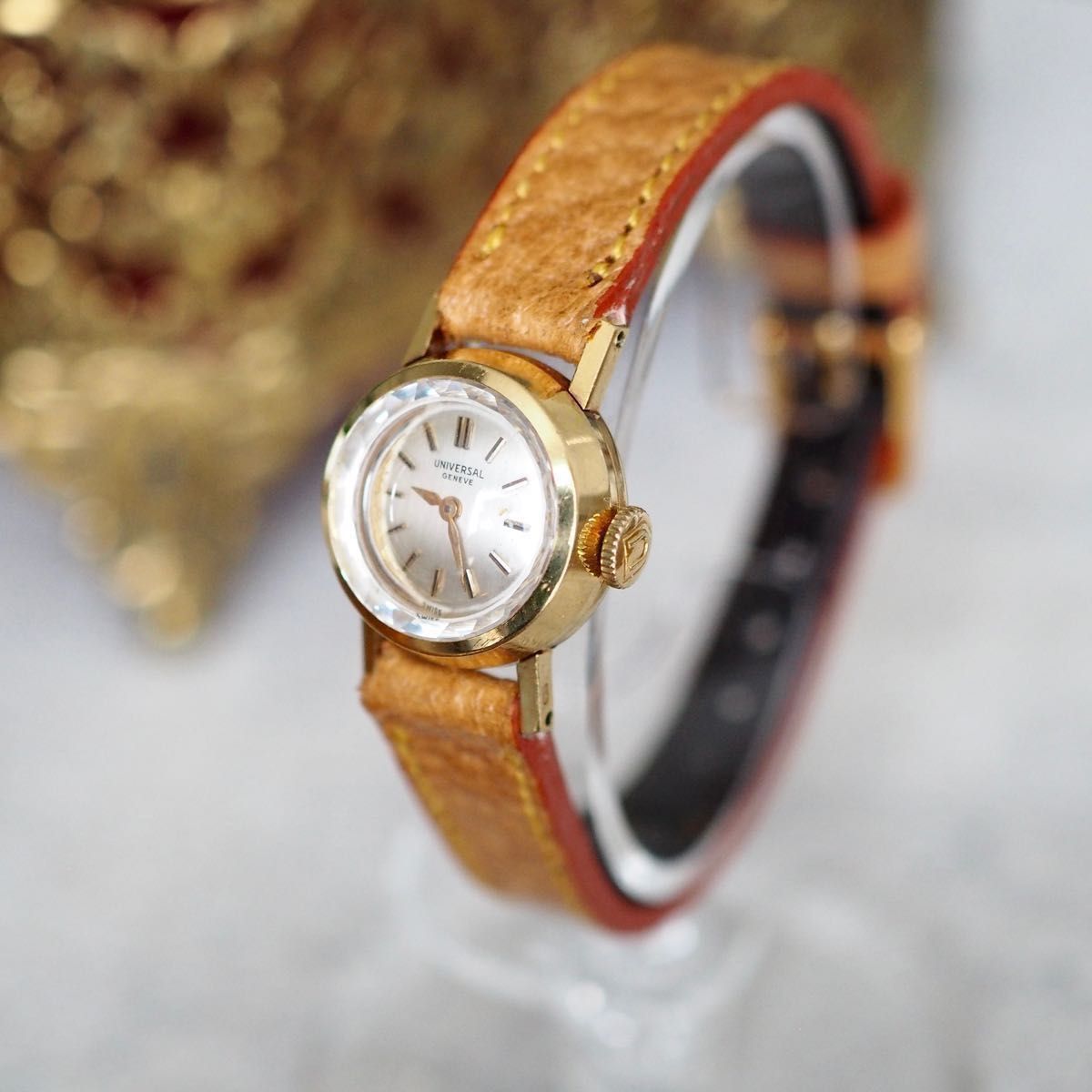 美品☆ UNIVERSAL GENEVE ユニバーサルジュネーブ 18金無垢 カット