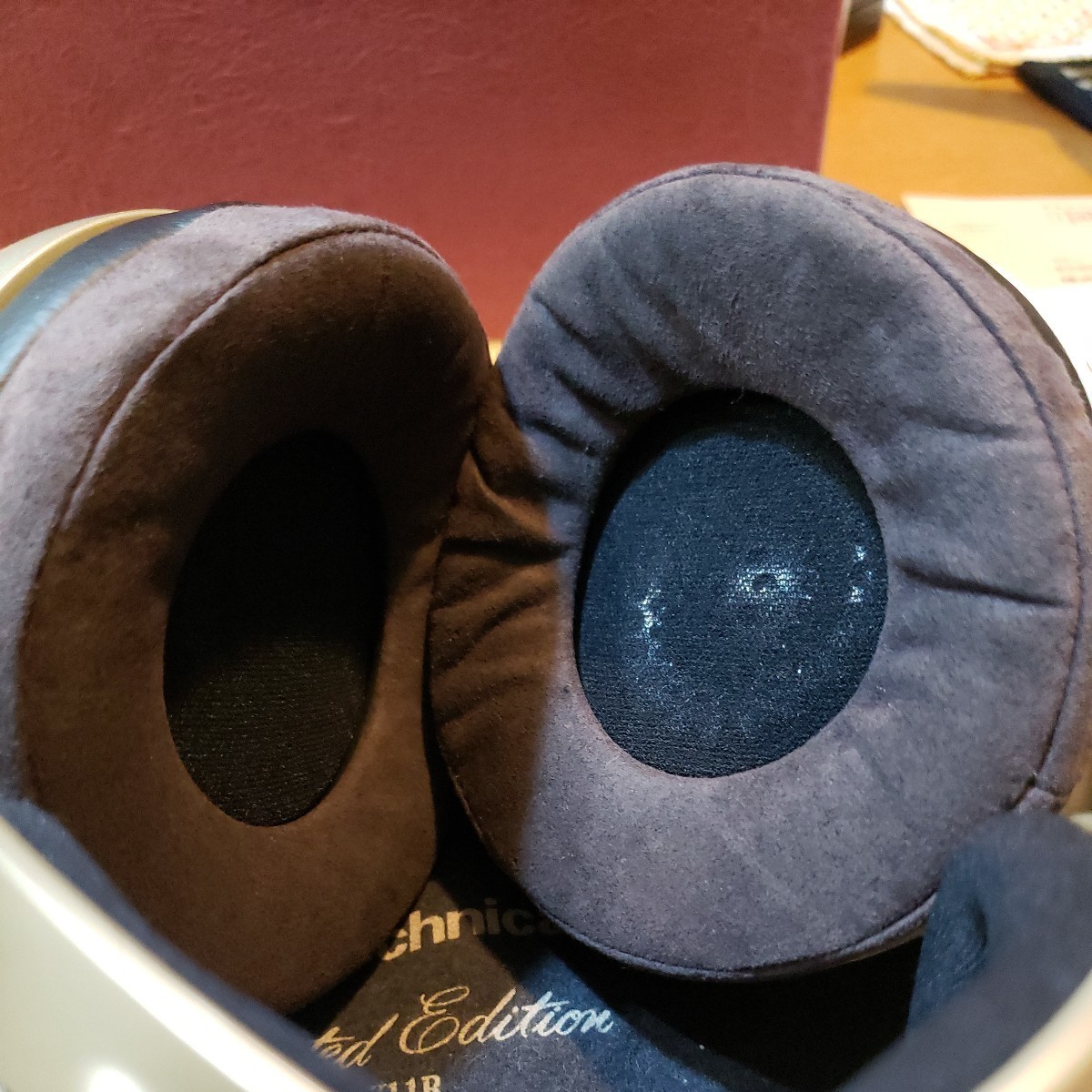 audio-technica ATH-W11R ヘッドホン オーディオテクニカ 品 audio-technica ATH-W11R ヘッドホン オーディオテクニカ 品