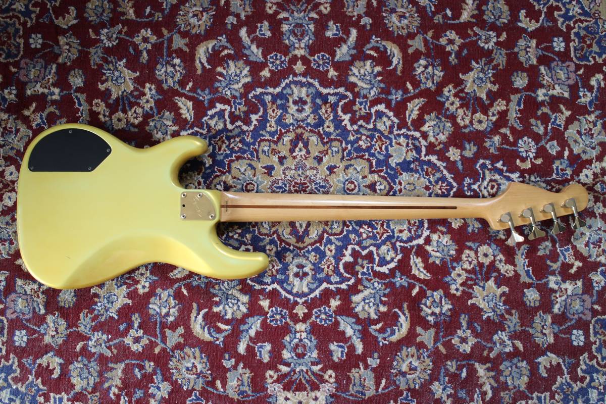Fender Eシリアル JAZZ BASS SPECIAL ゴールド ミディアムスケール PJR