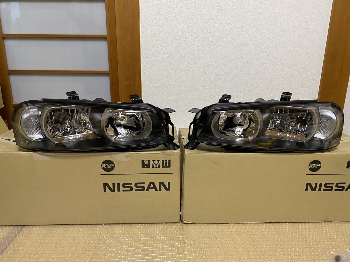 ☆新品 未使用 前期 廃盤 バラスト付き 日産純正 BNR34 スカイライン