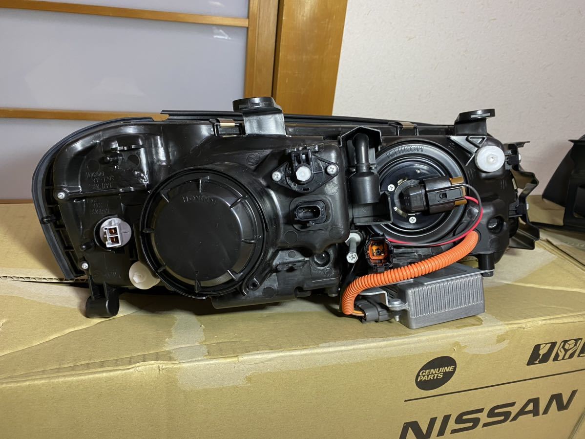 ☆新品 未使用 前期 廃盤 バラスト付き 日産純正 BNR34 スカイライン