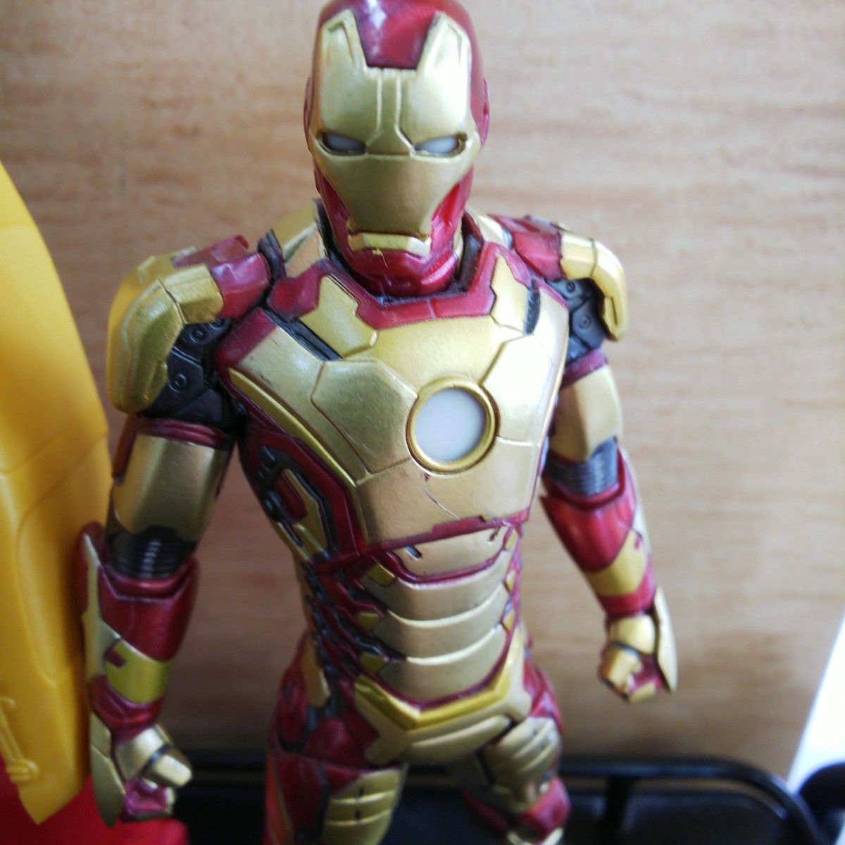 ハルクバスター 約30センチ アイアンマンフィギュア二体セット ハルクバスター 約30センチ アイアンマンフィギュア二体セット
