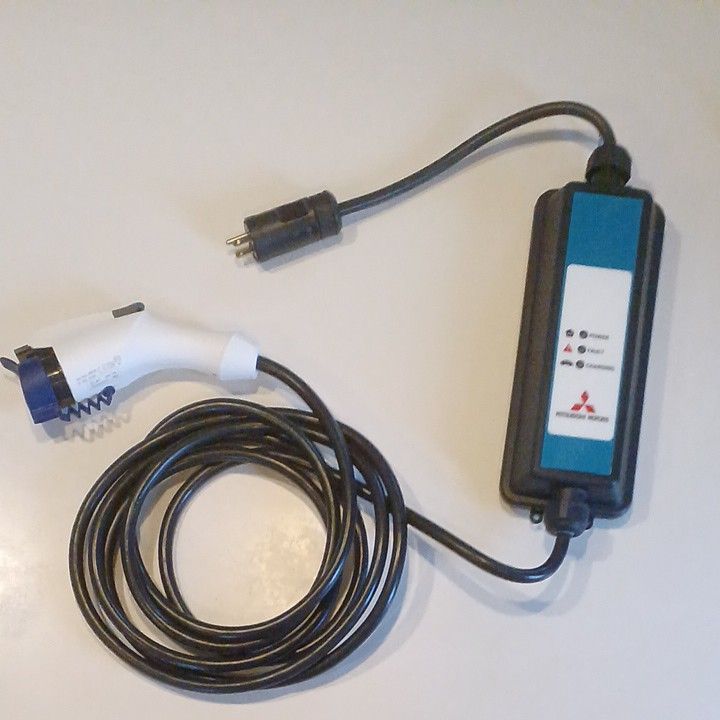 三菱純正100V 充電ケーブル|Yahoo!フリマ(旧PayPayフリマ) 三菱純正100V 充電ケーブル|Yahoo!フリマ(旧PayPayフリマ)