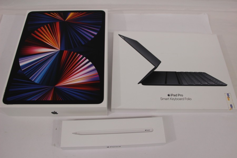 092 e4732 美品 Apple iPad Pro 12.9インチ 第5世代 512GB Wi-Fiモデル