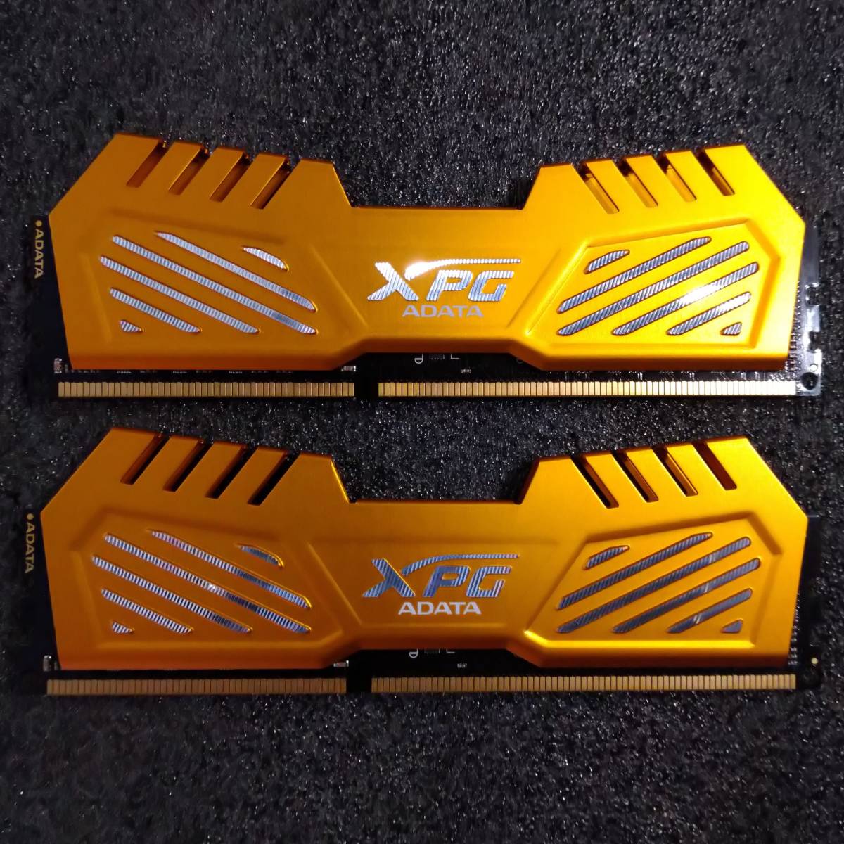 安いそれに目立つ 【中古】DDR3メモリ 16GB(8GB2枚組) ADATA XPG