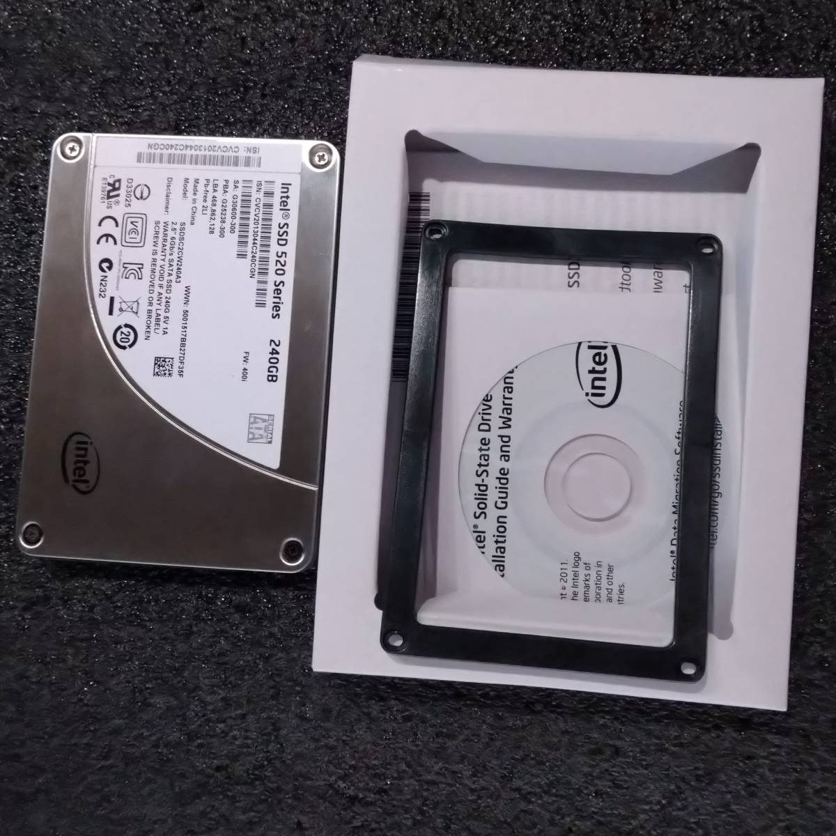 【中古】Intel SSD 520 Series 240GB SSDSC2CW240A3 [2.5インチ SATA SSD 7mm厚 MLC]_画像1