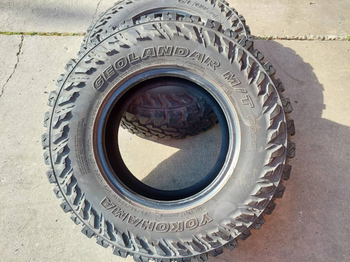  Yokohama Geolandar M/T G003 265/75R16 123/120Q 10PR 2017 год производства б/у 2 шт Hilux Surf Pajero Prado 