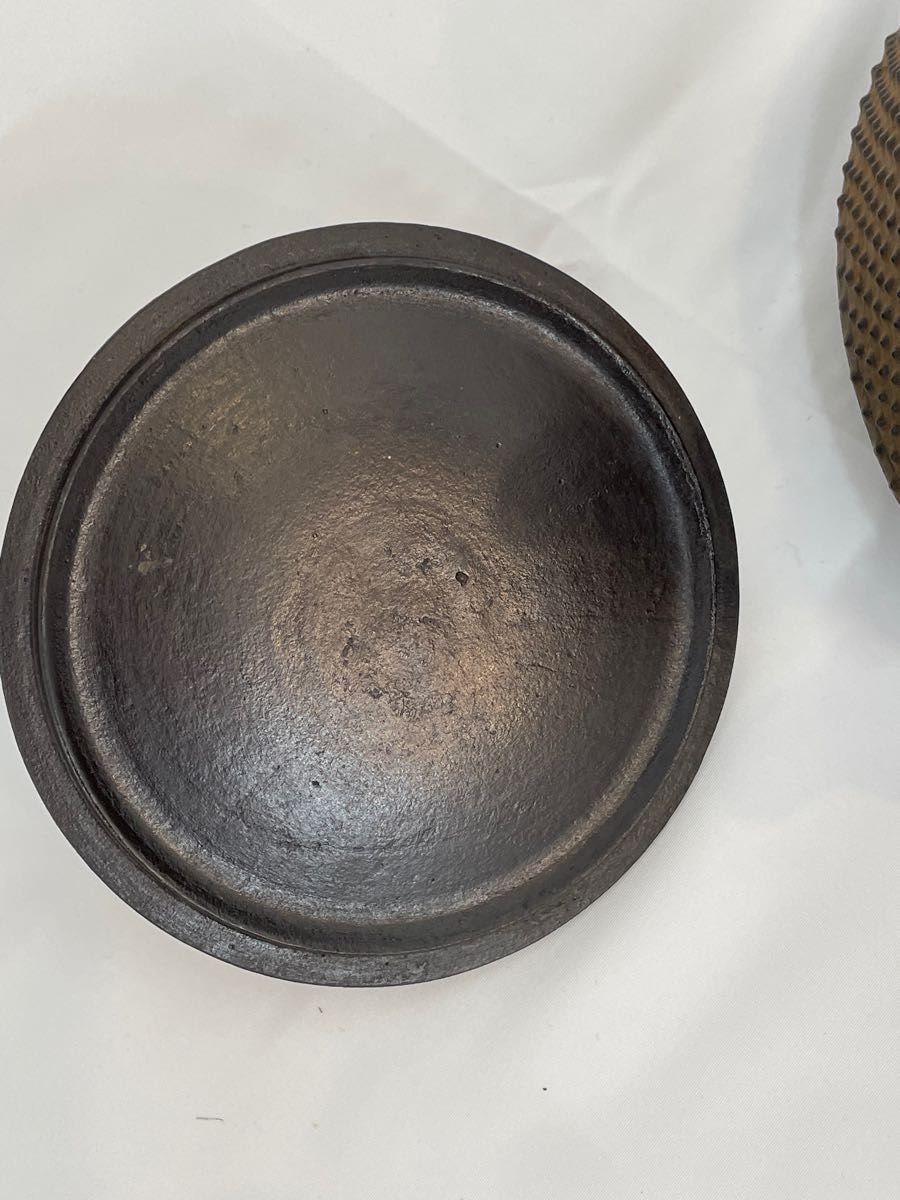 新品 南部薫山工房三代目 佐々木和夫 九重15型アラレ 南部鉄瓶 新品 南部薫山工房三代目 佐々木和夫 九重15型アラレ 南部鉄瓶
