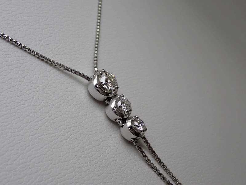 TASAKI 田崎真珠　K18WG　ホワイトゴールド 上質ダイヤモンド ネックレス 0.56ct (3石計）トリロジー 新品同様　美品　送料無料！！_画像9