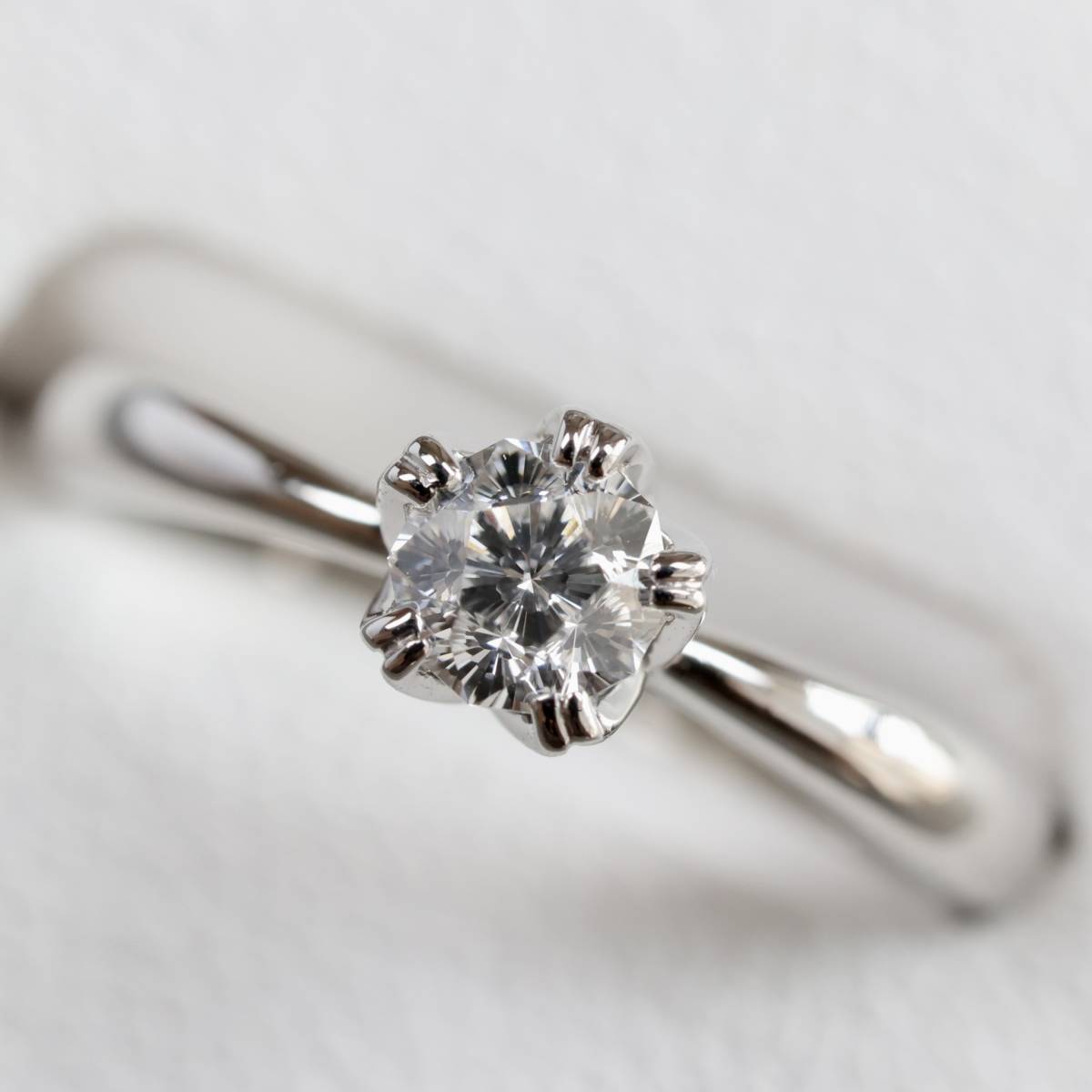 最初の 5号 リング 0.273ct さくらダイヤモンド Pt900 さくらカット