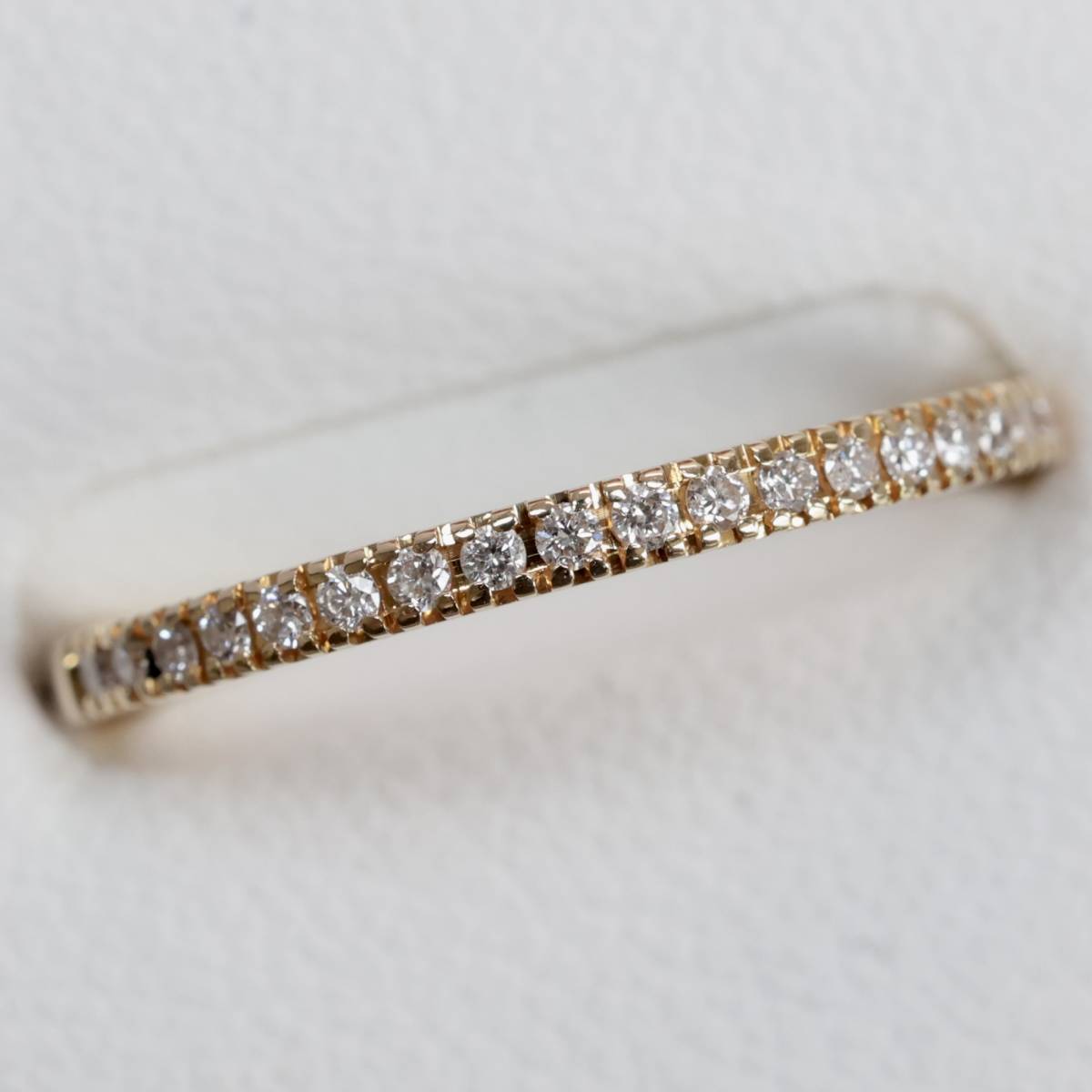 大人女性の 0.12ct ダイヤモンド ベルシオラ K18 リング 9号 BELLSIORA