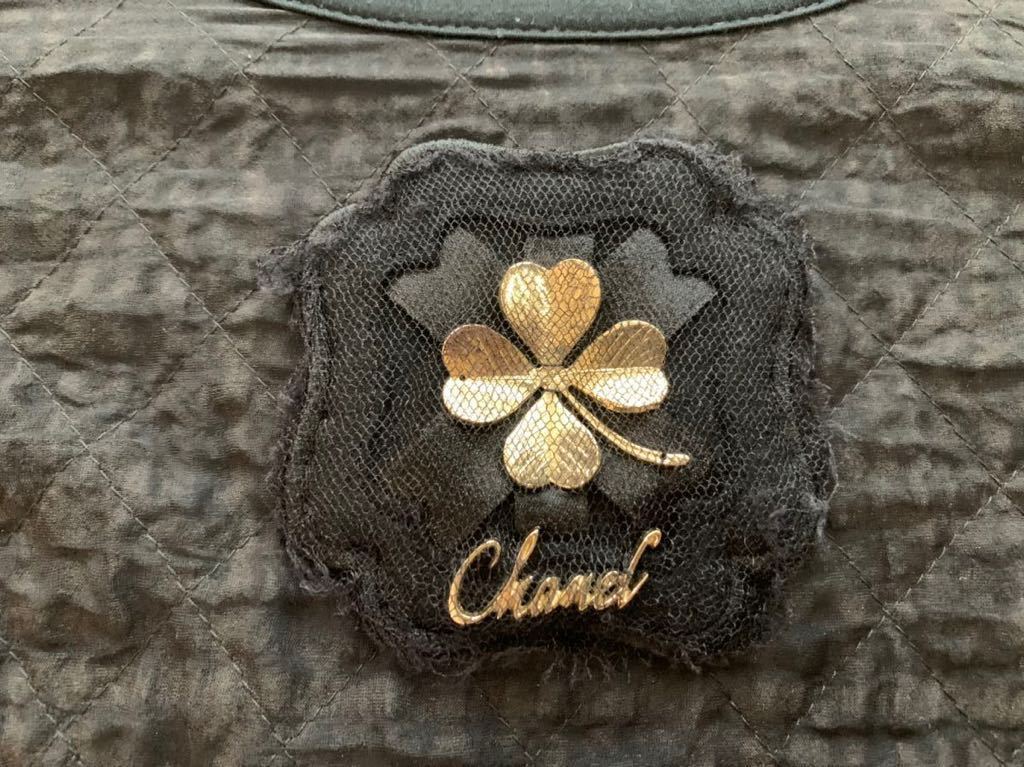 【WILD CHAMOMILE'S】CHANEL クローバーチャーム付きロングスリーブ　90年代のビンテージ　日本未入荷品！お値引き中です。_画像3