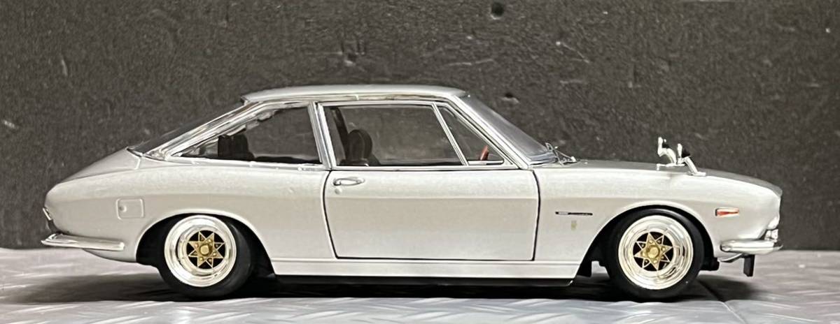 アシェット 国産名車 1/24 いすゞ 117クーペ シルバー カスタム 旧車
