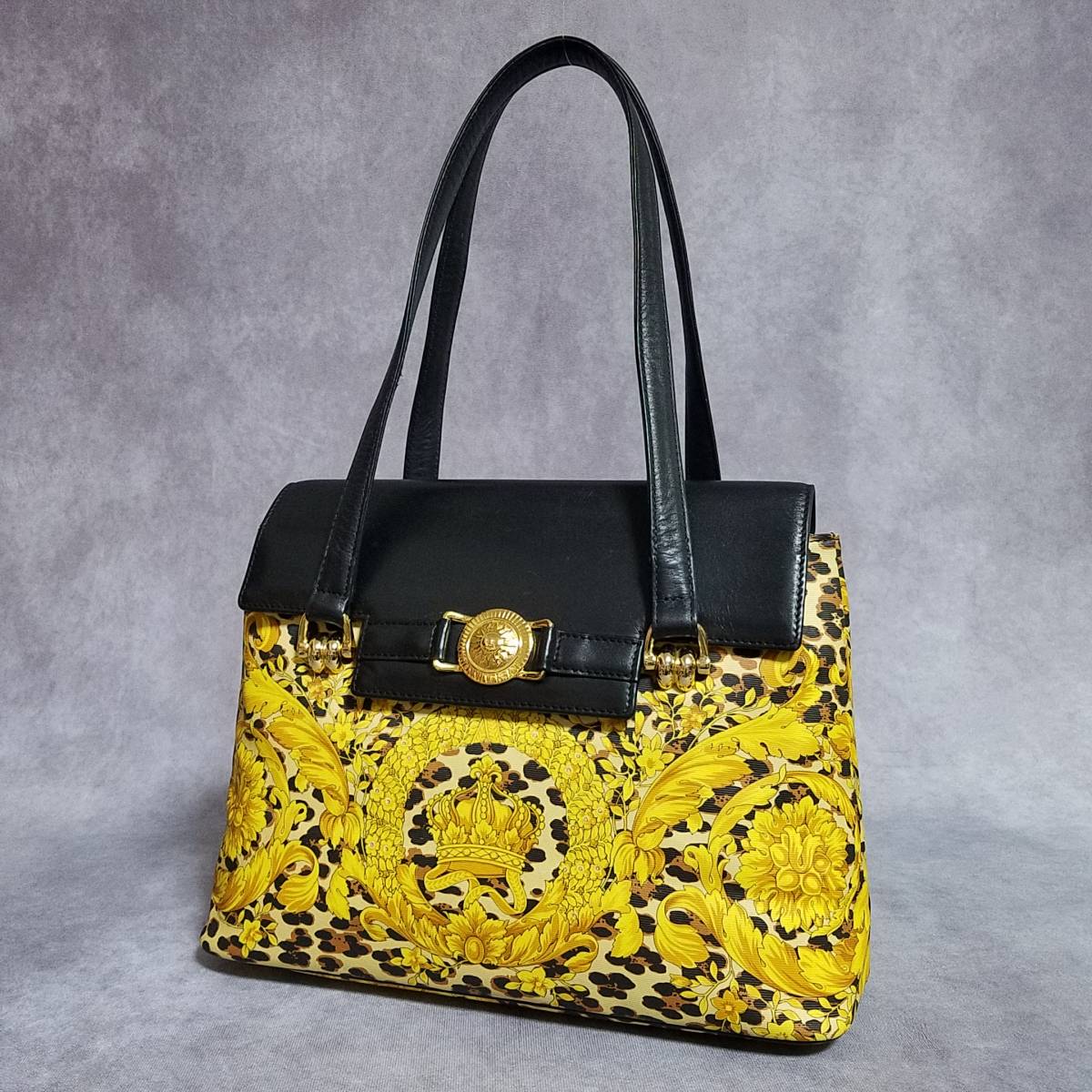 爆売り！】 【良好】GIANNI VERSACE ジャンニヴェルサーチ 金運