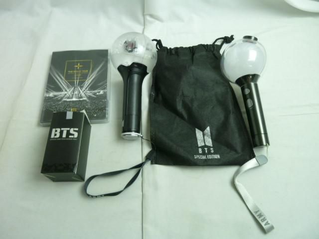 [ including in a package possible ] secondhand goods .. bulletproof boy .BTS THE WINGS 2017 DVD MAP OF THE SOUL penlight etc. goods set 