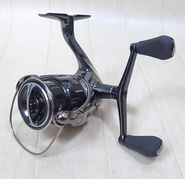 未使用 新品 シマノ 22ステラ C3000SDHHG SHIMANO STELLA 043900 発送