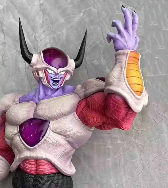 ドラゴンボール　フリーザ　第二形態ver. 　37cm フィギュア　レア　新品未使用　海外限定　数量限定品 箱付き　台座無し_画像4