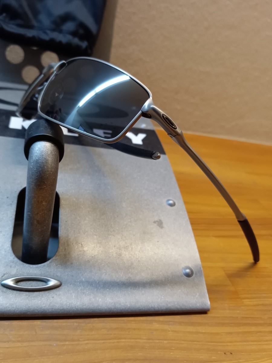 未使用 WIRE系 】箱つき/SQUARE-WIRE/オークリー/oakley 未使用 WIRE系 】箱つき/SQUARE-WIRE/オークリー/oakley