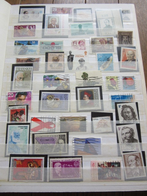 世界各国の外国切手を納めたストックブック　8ページ　_画像2