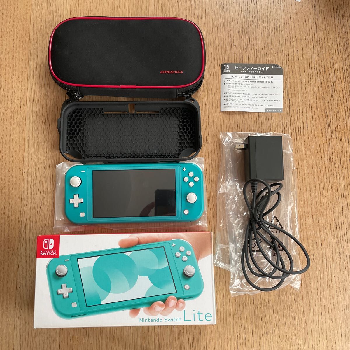 Nintendo Switch Lite ターコイズ ゼロショックカバー、ケース付き スイッチライト Nintendo Switch Lite ターコイズ ゼロショックカバー、ケース付き スイッチライト