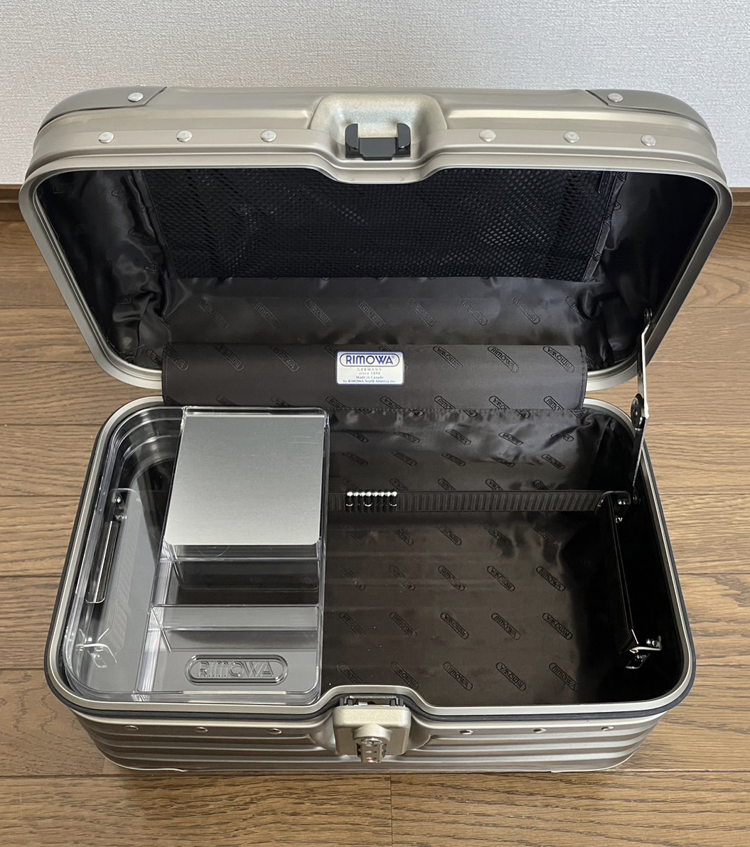 RIMOWA TOPAS TITANIUM BEAUTY CASE リモワ トパーズ チタニウム