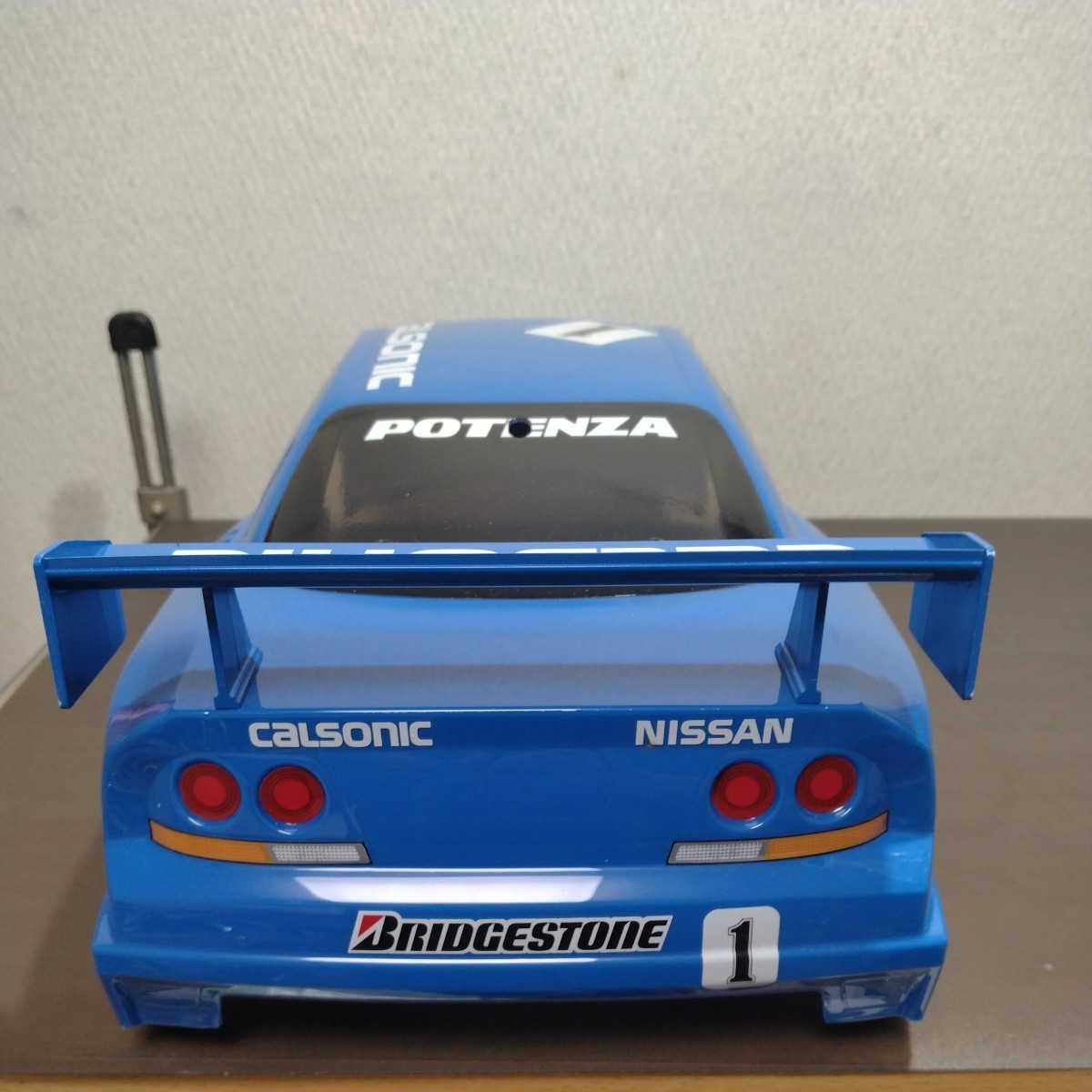 送料無料 タミヤ 1/10 カルソニック スカイライン GTR R33 送料無料 タミヤ 1/10 カルソニック スカイライン GTR R33