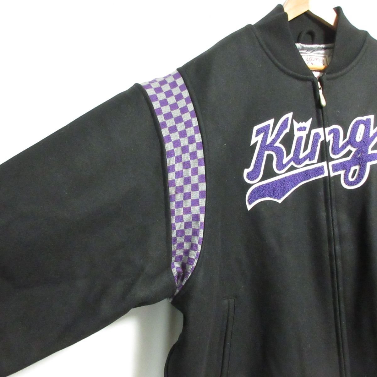 新品 未使用 MITCHELL&NESS ミッチェル＆ネス HARDWOOD CLASSICS NBA KINGS スタジアムジャンパー スタジャン 大きいサイズ 3XL ブラック_画像5