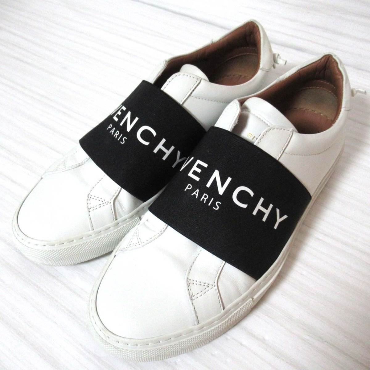 ロゴがアク GIVENCHY ロゴ テープ スニーカー/27cmの通販 by