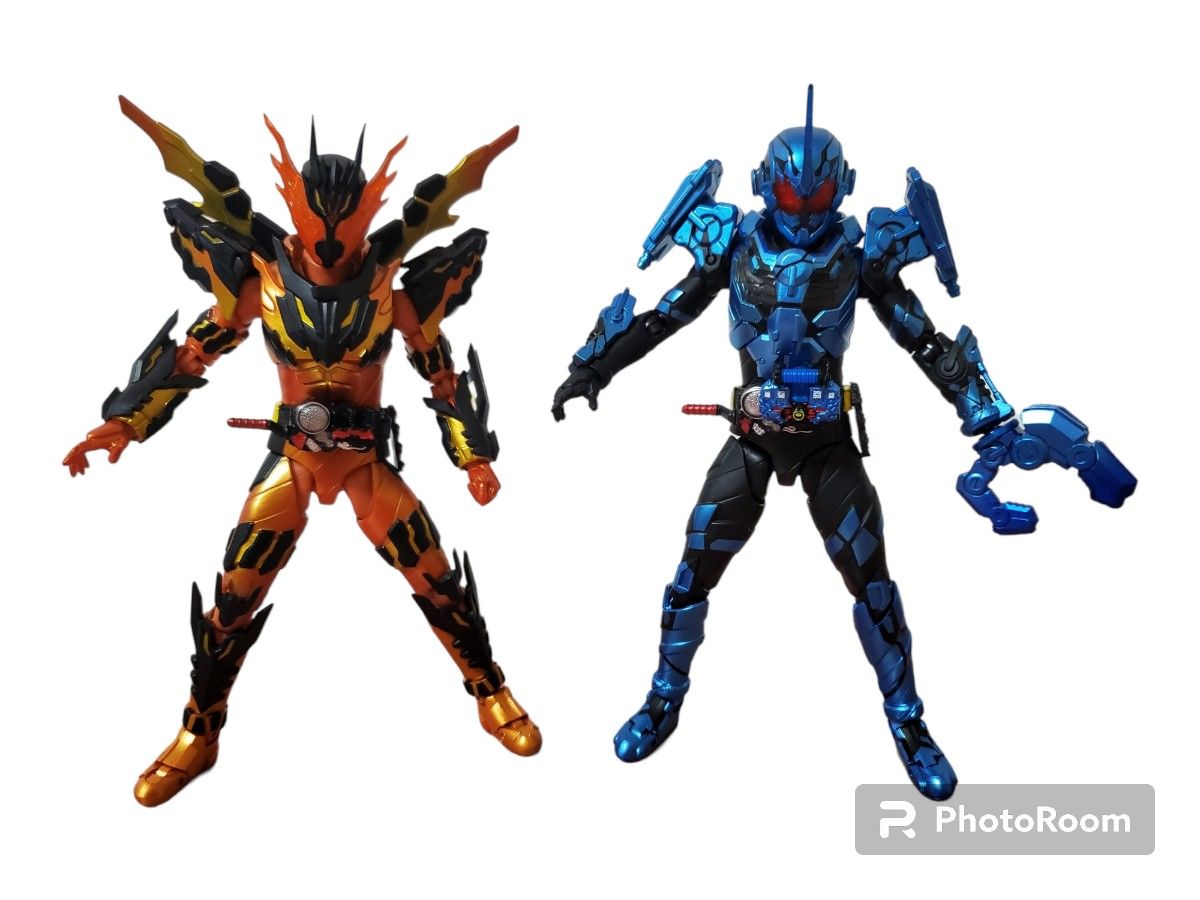 グリスブリザード　クローズマグマ　仮面ライダー　フィギュアーツ　ナックル