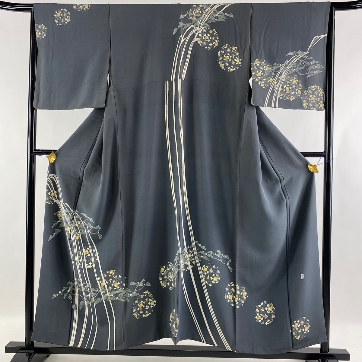 訪問着 名品 落款 中正 享子 松 滝 灰色 袷 身丈155cm 裄丈64.5cm M 正絹 【中古】