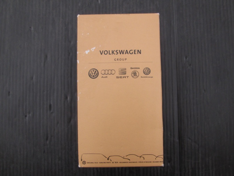【未使用品】VW フォルクスワーゲン オイルフィルター 07C115562E_画像1