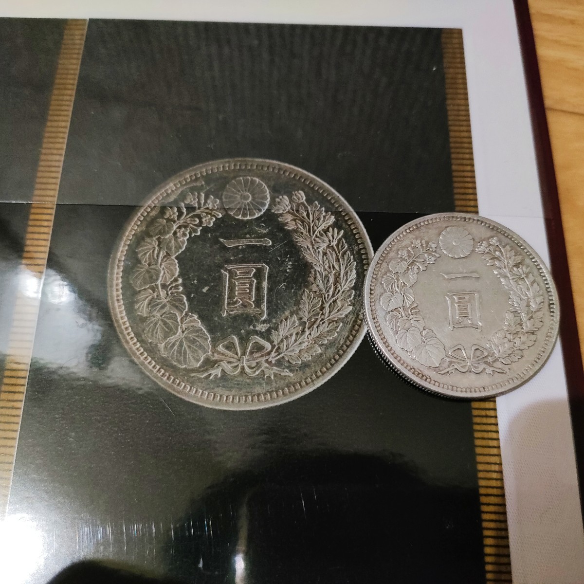 ⑧ 新1円銀貨 明治15年 弱PL プルーフライク 円銀 銀貨 古銭 ⑧ 新1円銀貨 明治15年 弱PL プルーフライク 円銀 銀貨 古銭