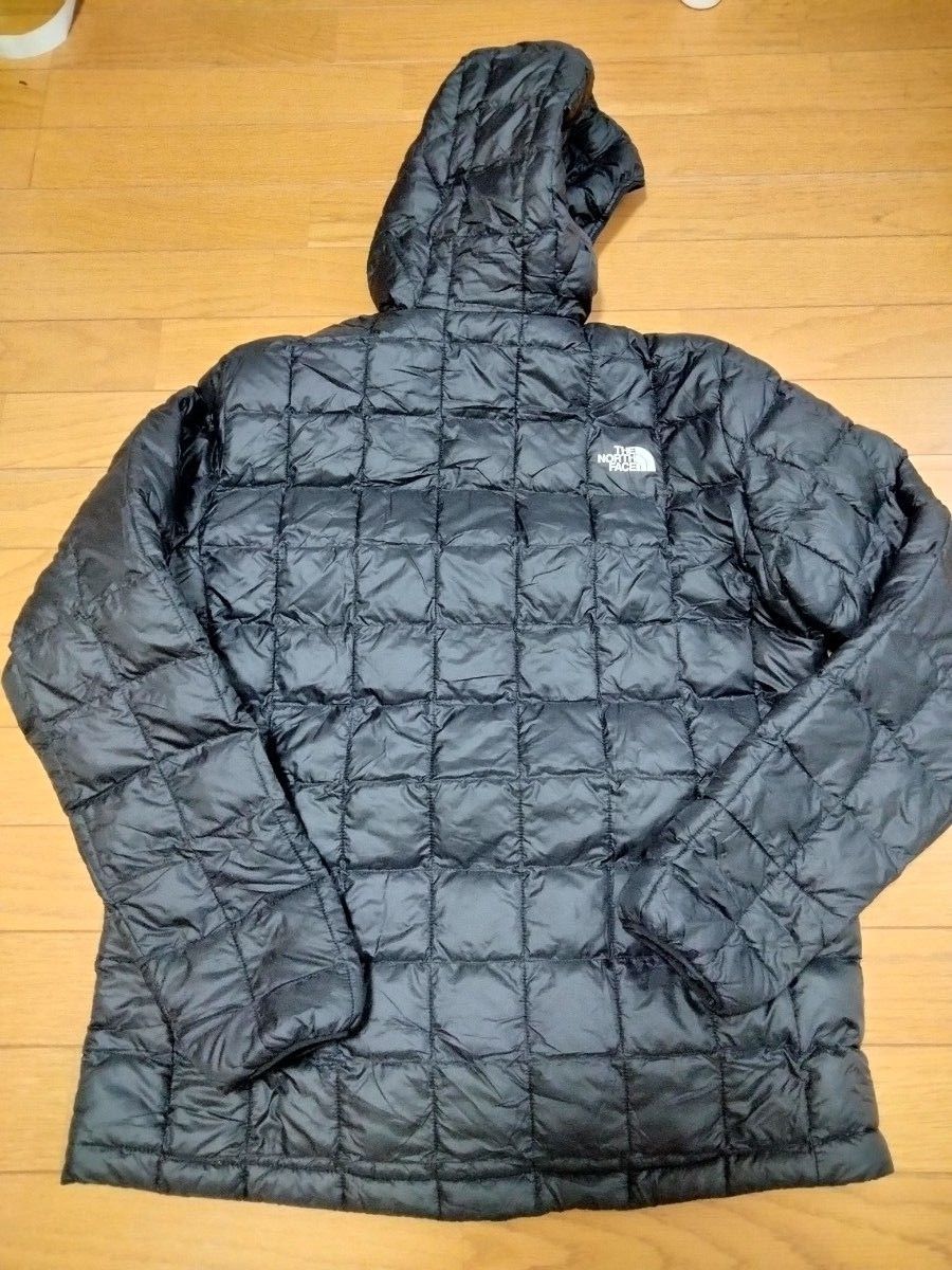 美品　THE NORTH FACE　ノースフェイスサーモボールエコフーディ