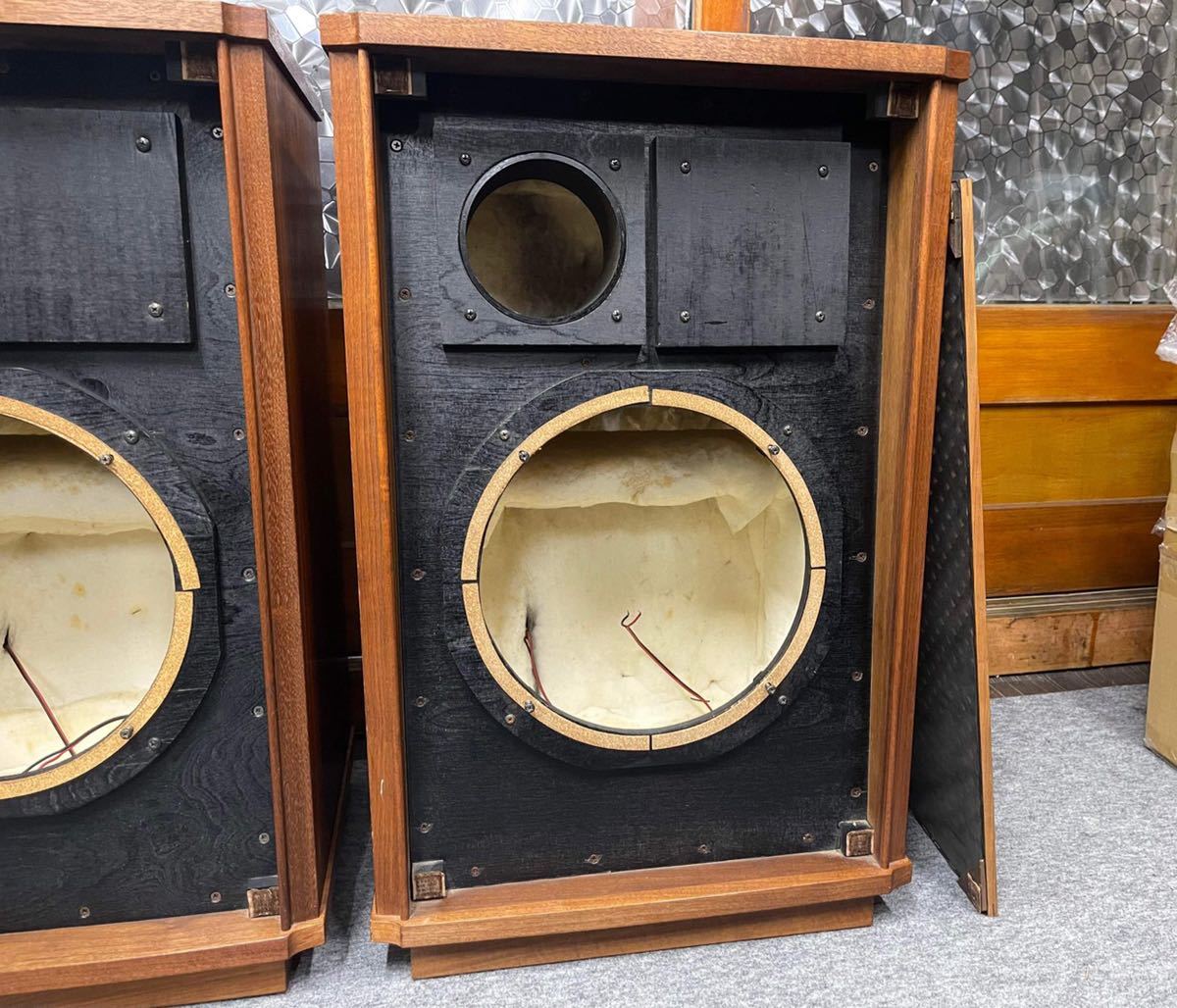SANSUI SP- 505J エンクロージャーペア。元色。美品。JBL 2405 SANSUI SP- 505J エンクロージャーペア。元色。美品。JBL 2405