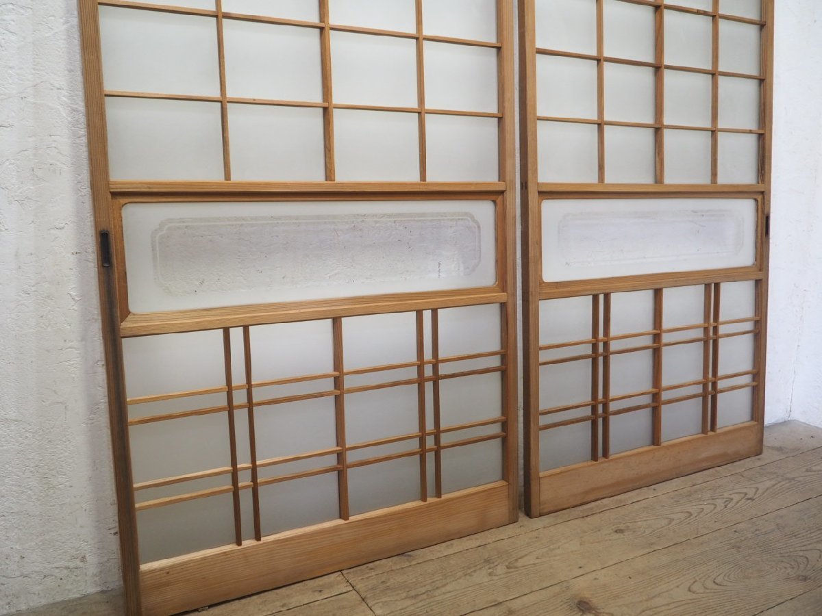 taK0649*(1)[H176,5cm×W89cm]×2 sheets * Showa Retro . taste ... old wooden glass door * fittings sliding door sash old Japanese-style house Cafe Vintage L pine 