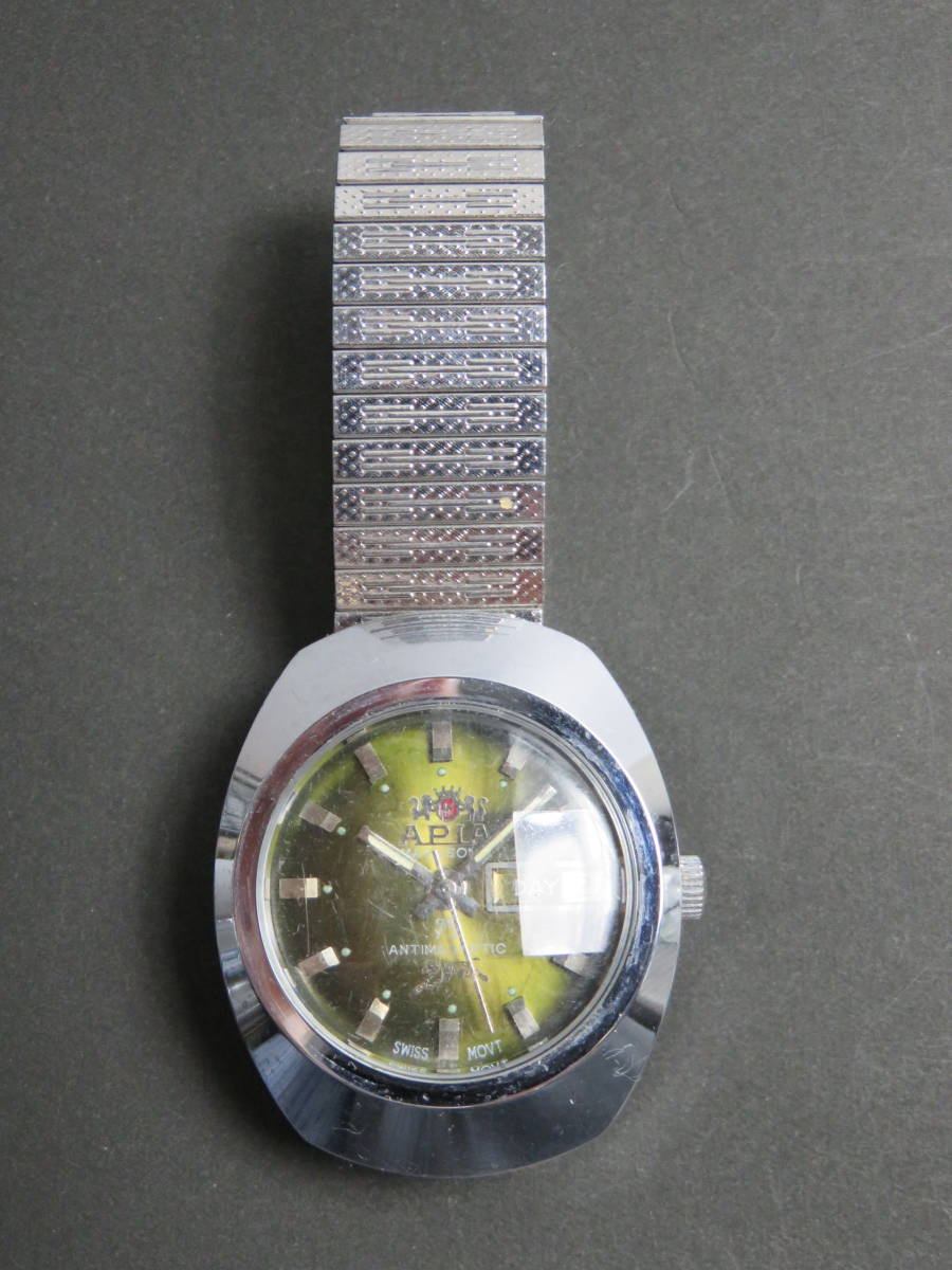APIA 手巻き 3針 デイト 男性用 メンズ 腕時計 U802 稼働品_画像3
