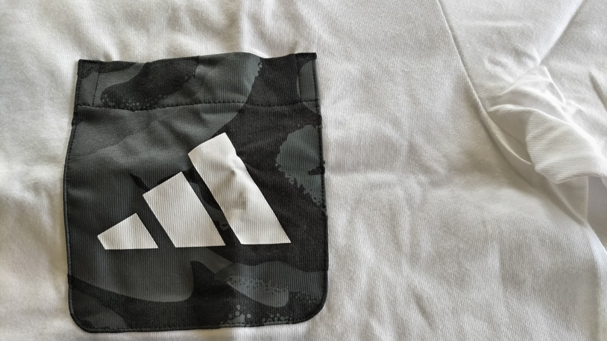 タグ付き未使用品 adidas 胸ポケット付き Tシャツ XOサイズ(2XLサイズ) 白_画像3