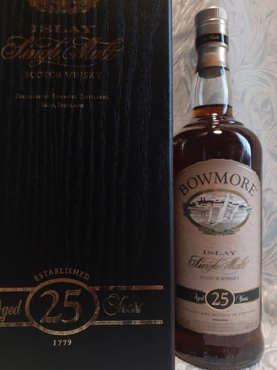 希少 古酒 ボウモア 25年 750ml 43% 美品 新品同様 未開栓