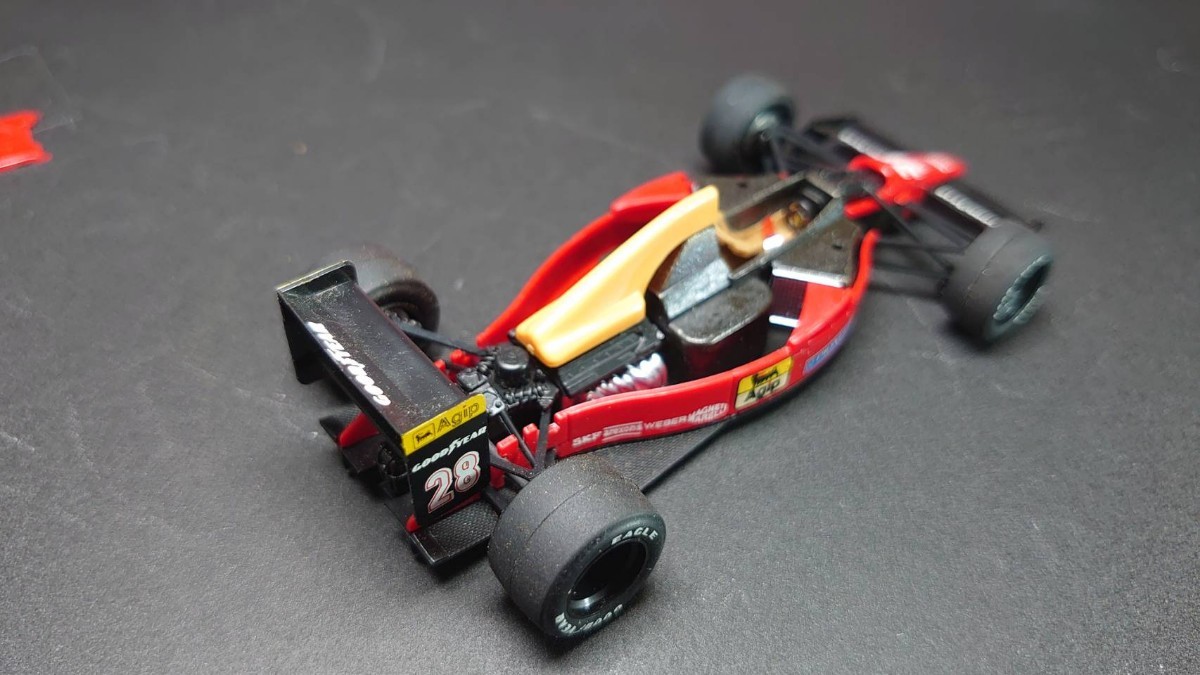 1:43　フェラーリ　F1　No28　 ジャン・アレジ　ミニカー Ferrari_画像6